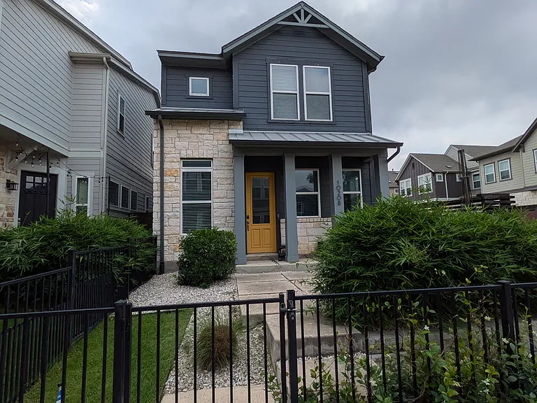 10208 Cienega Cv — Photo 1