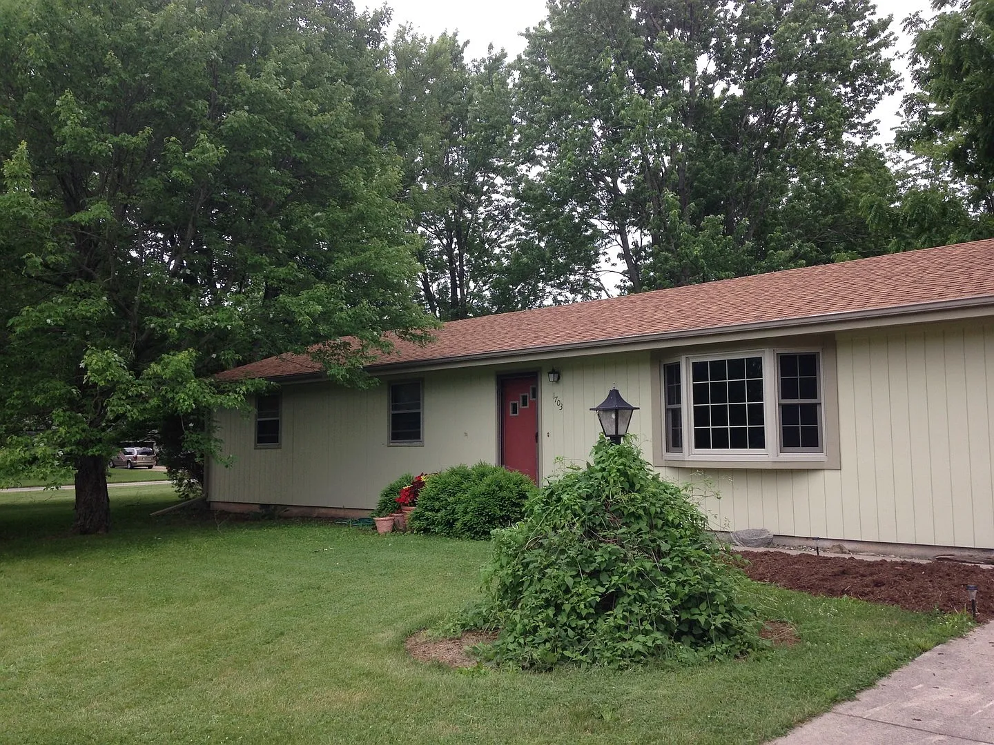 1703 S Shore Dr photo 1