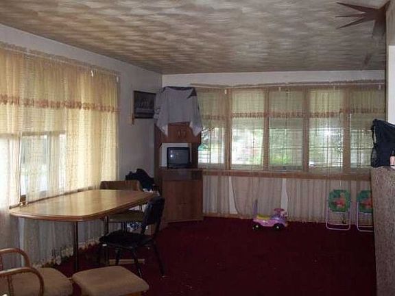 5th image of 1304 La Salle Ave