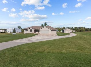 1755 Dallas Ln, De Pere, WI 54115