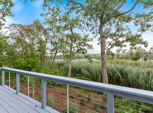 358 W Neck Rd, Southampton, NY 11968