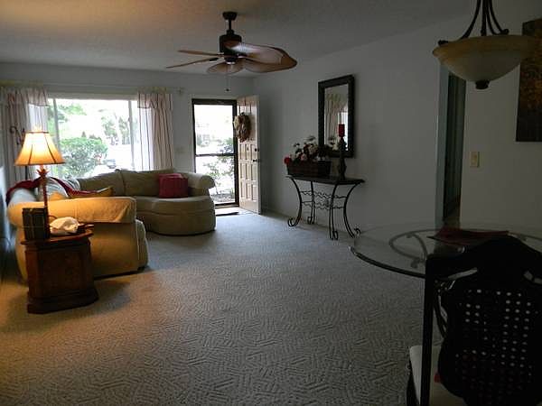 Living Room W/Comb Dining RM