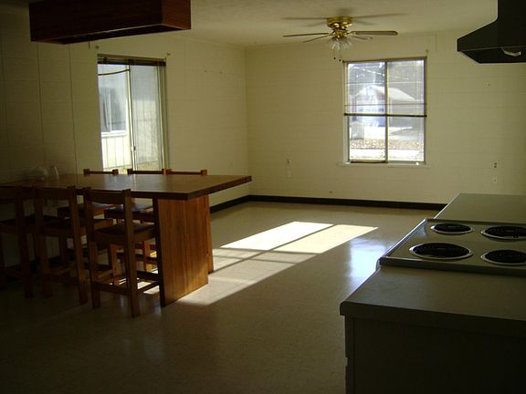 4th image of 4212 Central Dr