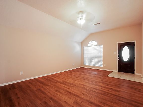 3rd image of 19563 Maywood Falls Cir
