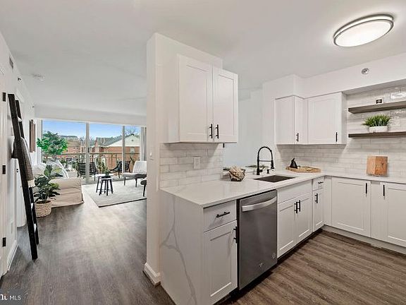 4th image of 1200 Braddock Pl APT 305