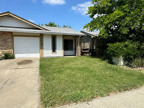 9135 Nasreen Dr Photo 1