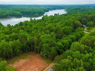 111 Indian Ridge Dr, Laurens, SC 29360
