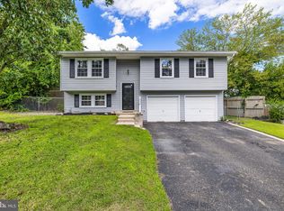 1936 Foxhound Ct, Severn, MD 21144
