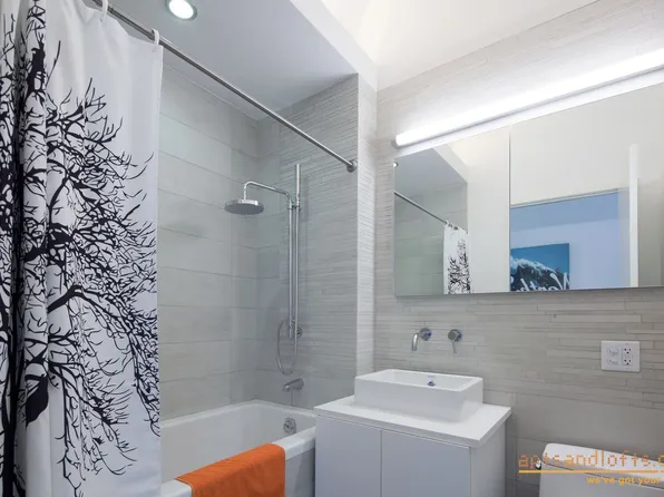 390 Lorimer Street image 1 of 3