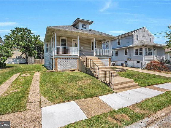 3rd image of 211 S Cedar Ave