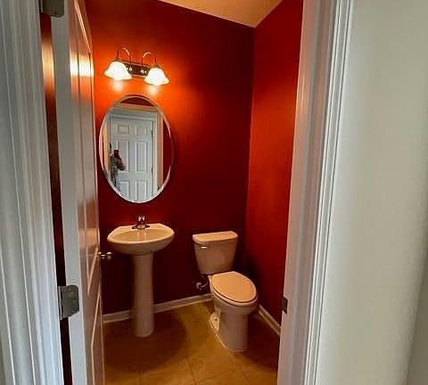 4th image of 106 Freeboard Ln