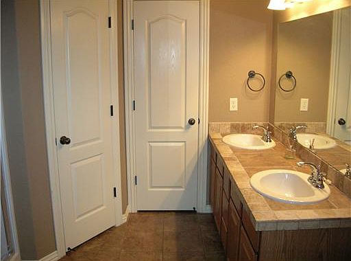 2nd image of 3877 Tanyard Dr