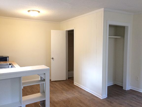 3rd image of 123 W Charlton St APT 5B