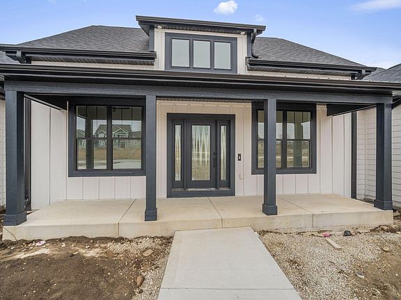 2nd image of 821 Tyler WAY