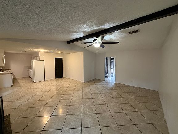 3rd image of 2706 Park Dr