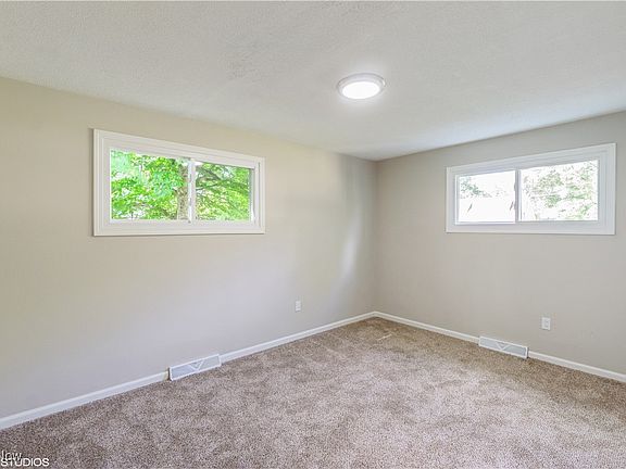 5th image of 807 High St