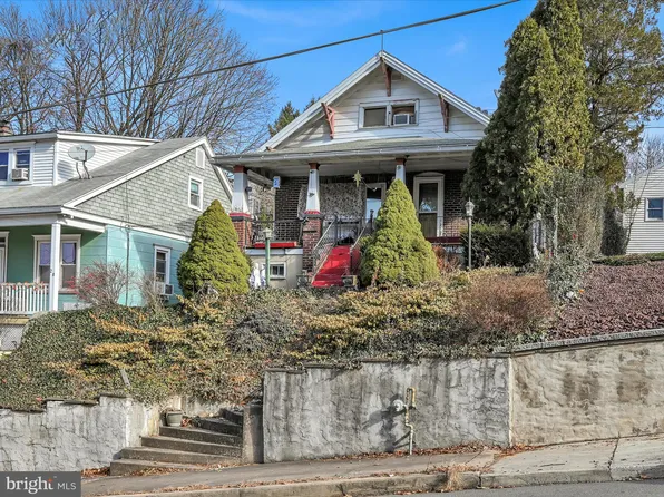 32 S Jackson St, Pottsville, PA 17901