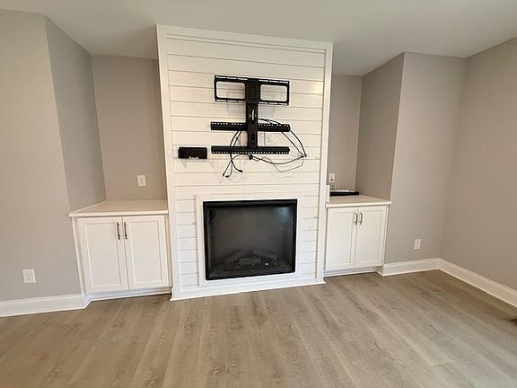 5th image of 1160 Governors Run