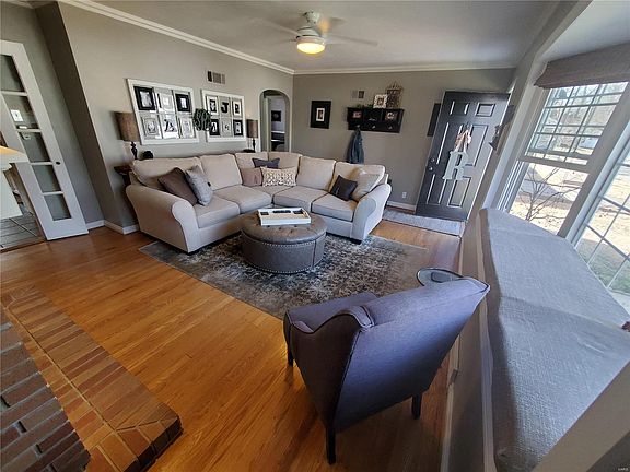 5th image of 722 Juanita Ave