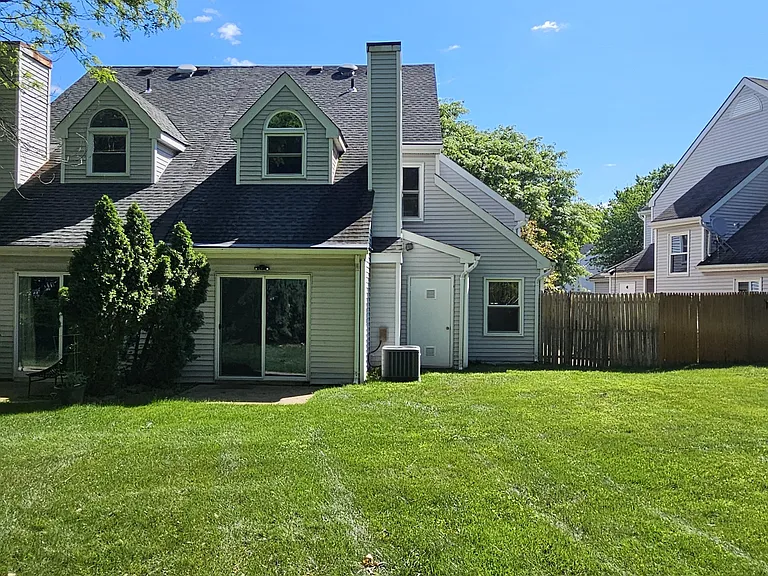 3 Millay Ct — Photo 2