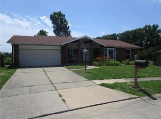 3554 Monsols Dr, Florissant, MO 63034