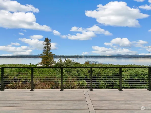 1706 Howell Place, Seattle, WA 98122