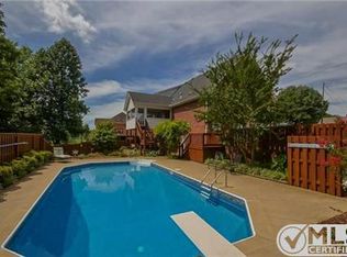 1036 Carriage Hill Dr, Hendersonville, TN 37075
