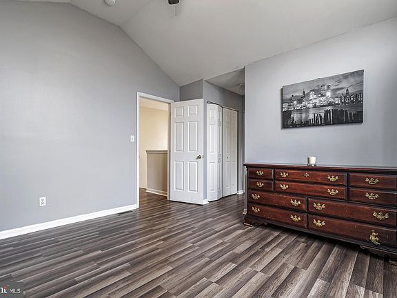 4th image of 239 Academy Ln
