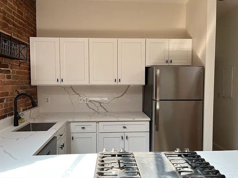 101 Cedar St #3 — Photo 11