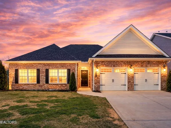 1225 Paul Lankford Dr, Maryville, TN 37801