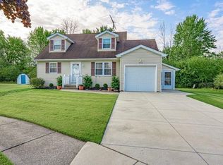 1543 Dangelo Dr, North Tonawanda, NY 14120