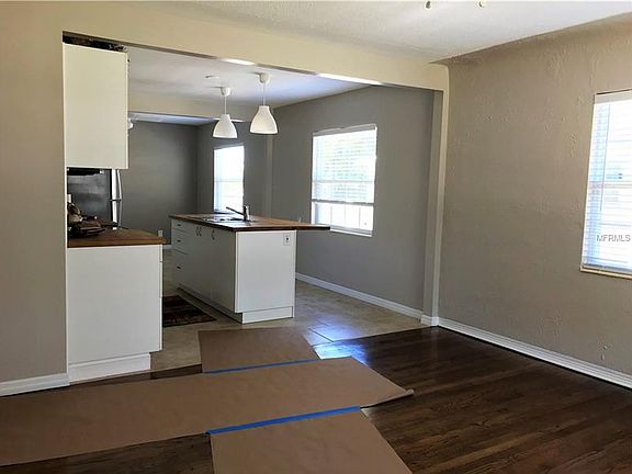 3rd image of 327 50th Ave N