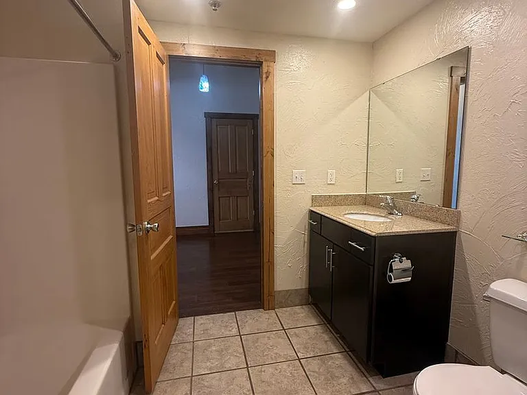 213 W Olive St #207 — Photo 5