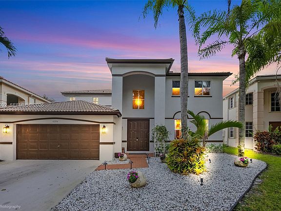 2nd image of 4394 Fox Ridge Dr
