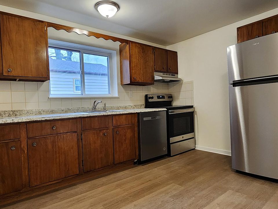 1st image of 38 Hill Ave #8