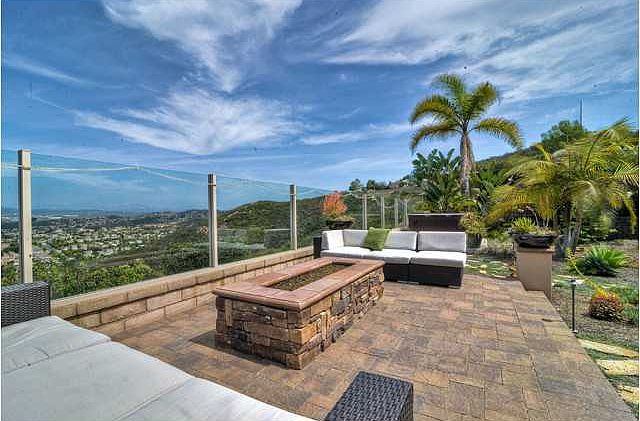 11599 Swan Lake Backyard