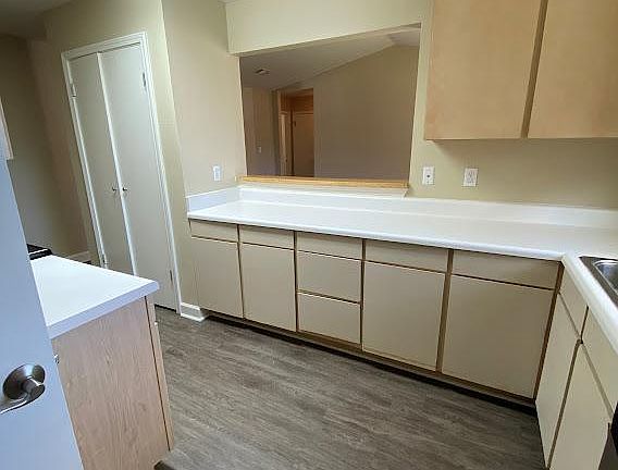 2nd image of 27 Arva Ct