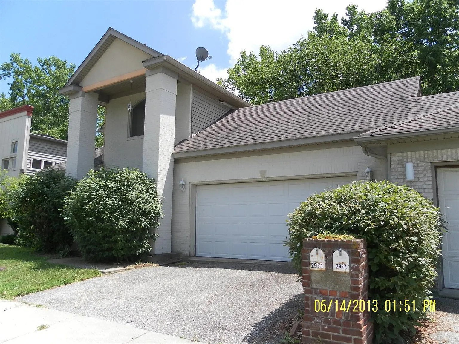 2931 Tropical Dr photo 1
