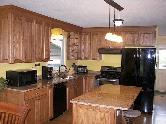 5th image of 2125 Russell Cir