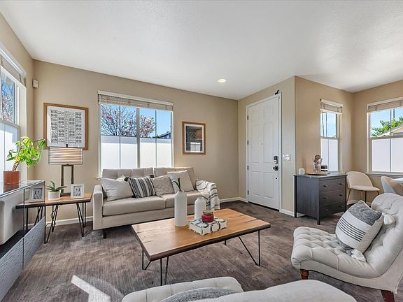 4th image of 939 Mouton Cir