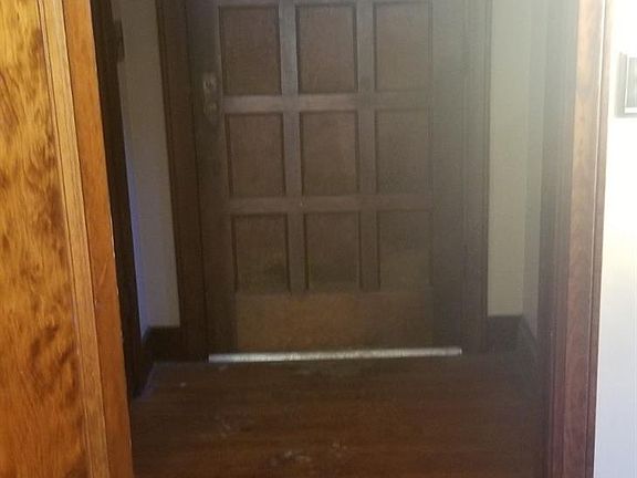 3rd image of 239 Lafayette Ave