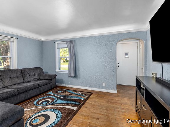 5th image of 132 W 32nd St