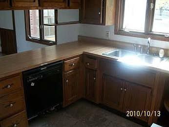 2nd image of 815 Briarwood Ct