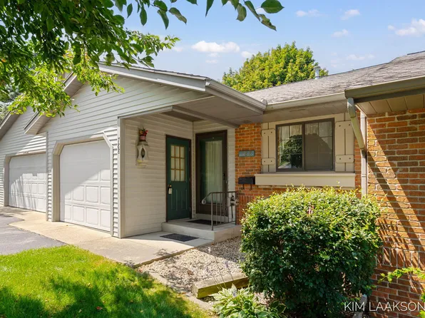 788 Harvest Dr, Holland, MI 49423