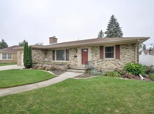 3030 Erie St, Racine, WI 53402