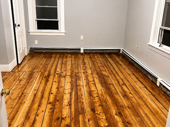 2nd image of 22 W Park Pl Floor 2