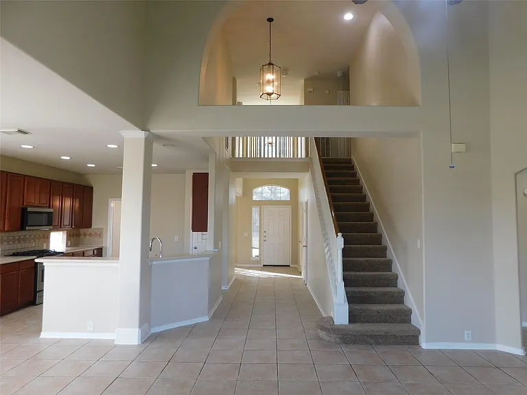 2511 Sunlight Ln — Photo 8
