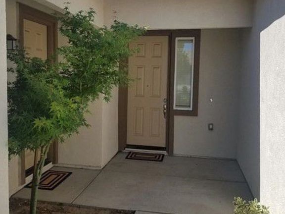 2nd image of 1924 Bridlewood Dr