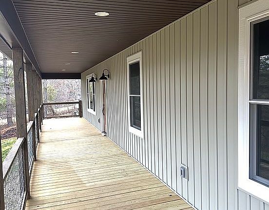 4th image of 194 Pine Cove Ln