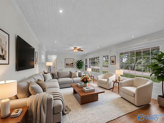 2nd image of 1901 Governors Dr SE